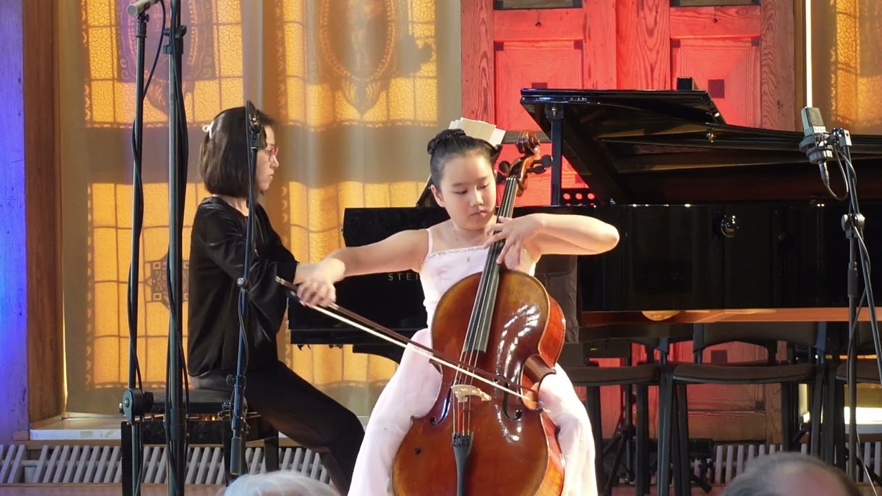 Bartok Roumanian Folk Dance-Kanon Huang(9yrs) - Winner's Concert of David Geringas Cello Competition
