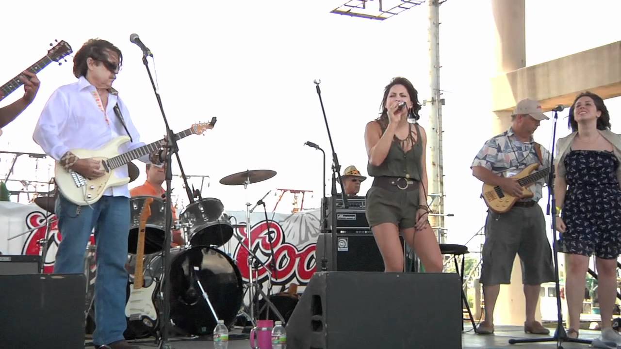 Black Velvet (1989 #1) ~ Alannah Myles - Live cover by Clara McVille (HQ) 4/17/2011