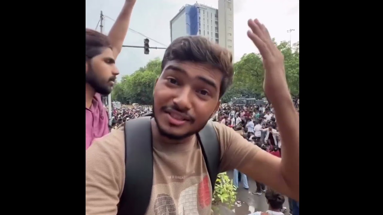 Wait for End 🤣 | Subscribe for more | #cockroachjantaparty #cjp #protest #sonamwangchuk