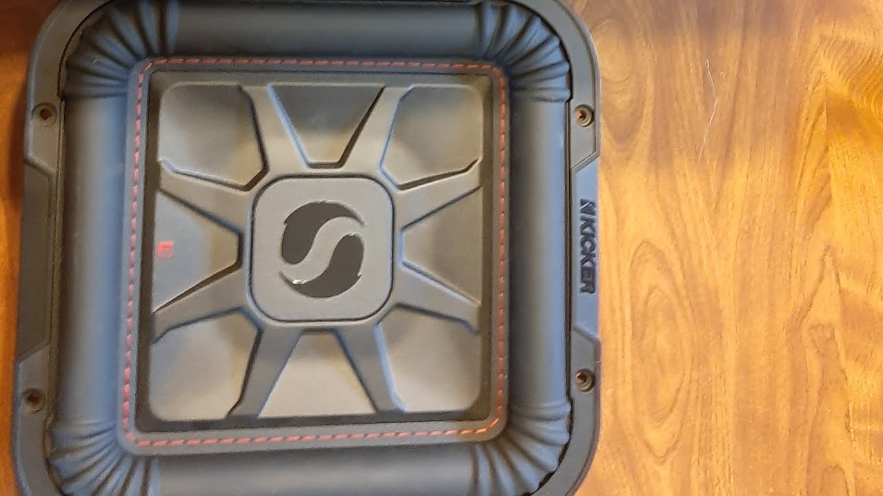 kicker l7t 10 with Enclosure