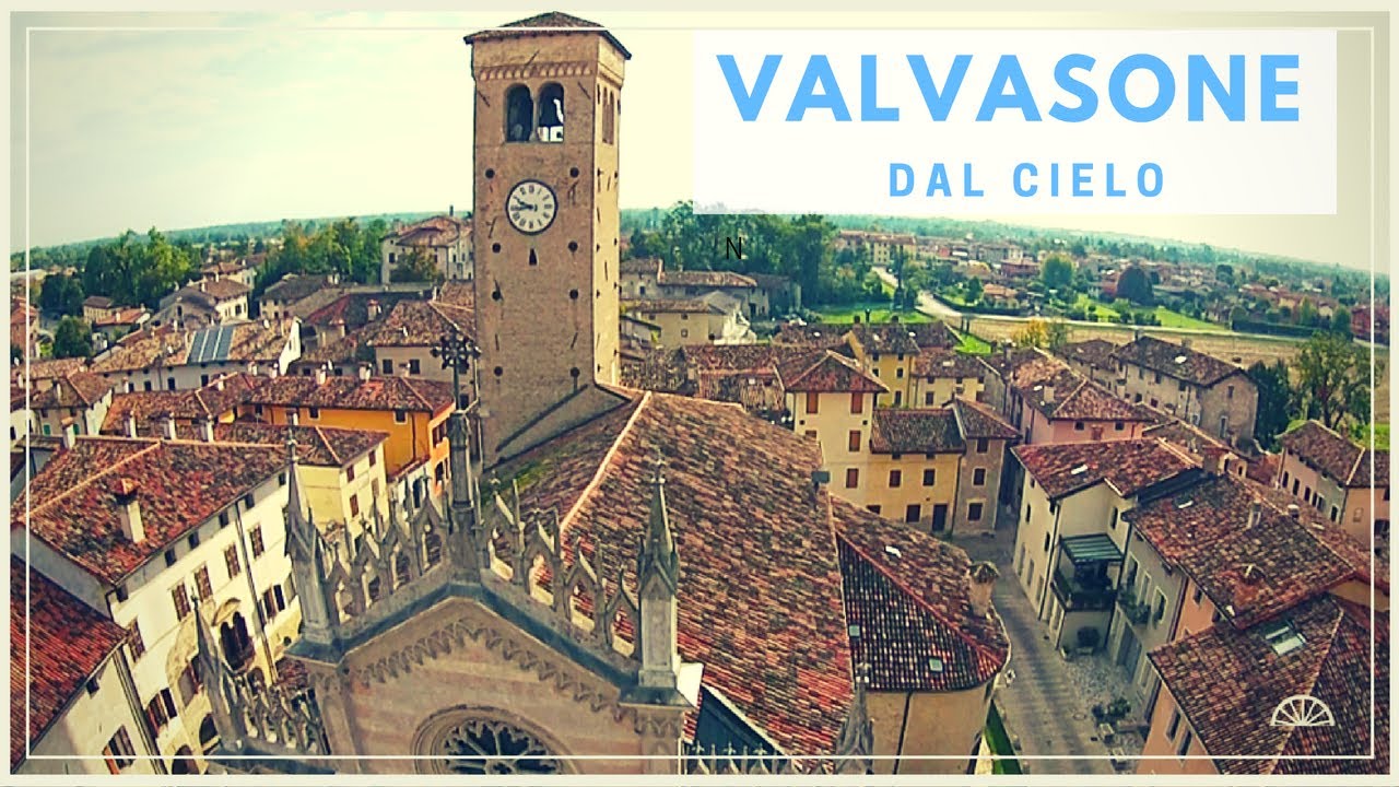 Valvasone drone panorama sul borgo medievale e borgo pi&ugrave; bello d'Italia