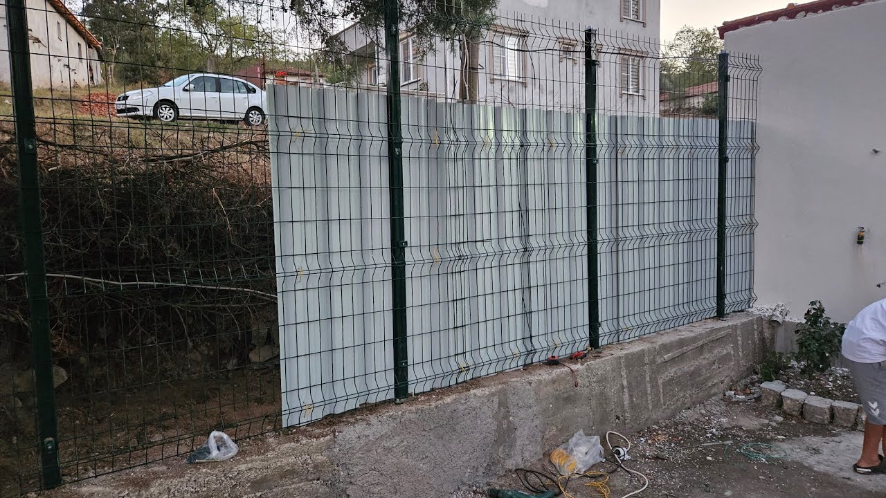 PANEL ÇİT VE ÇİM ÇİTE İLAVE TRAPEZ SAÇ  MONTAJI BAŞLADI.