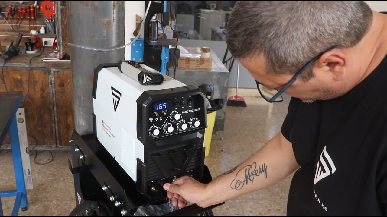 Stahlwerk AC/DC TIG 200 ST IGBT e Carrello per Saldatrice con istallazione macchina