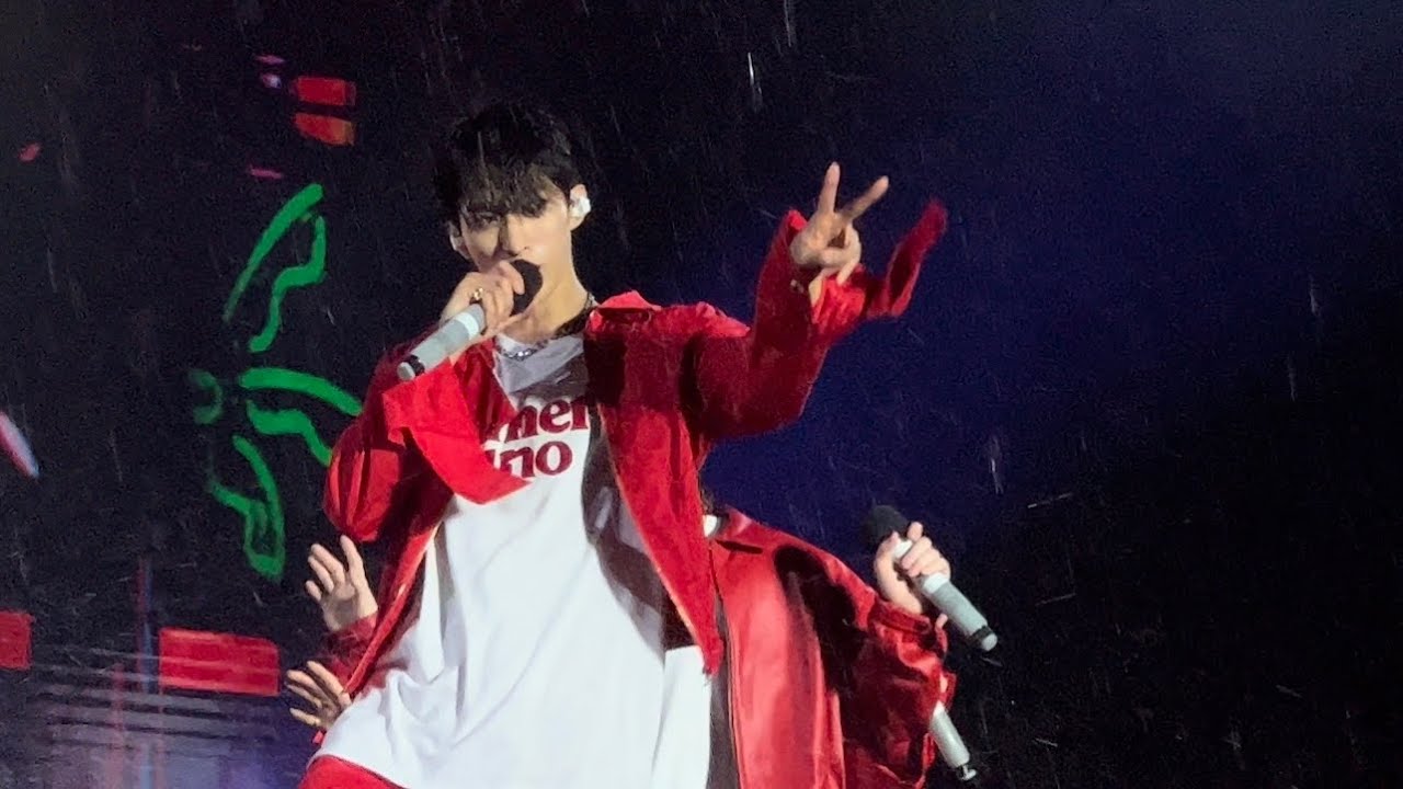 221228 SEVENTEEN (세븐틴) - Left & Right @BE THE SUN CONCERT in Jakarta DK Focus 비더썬 콘서트 도겸 직캠