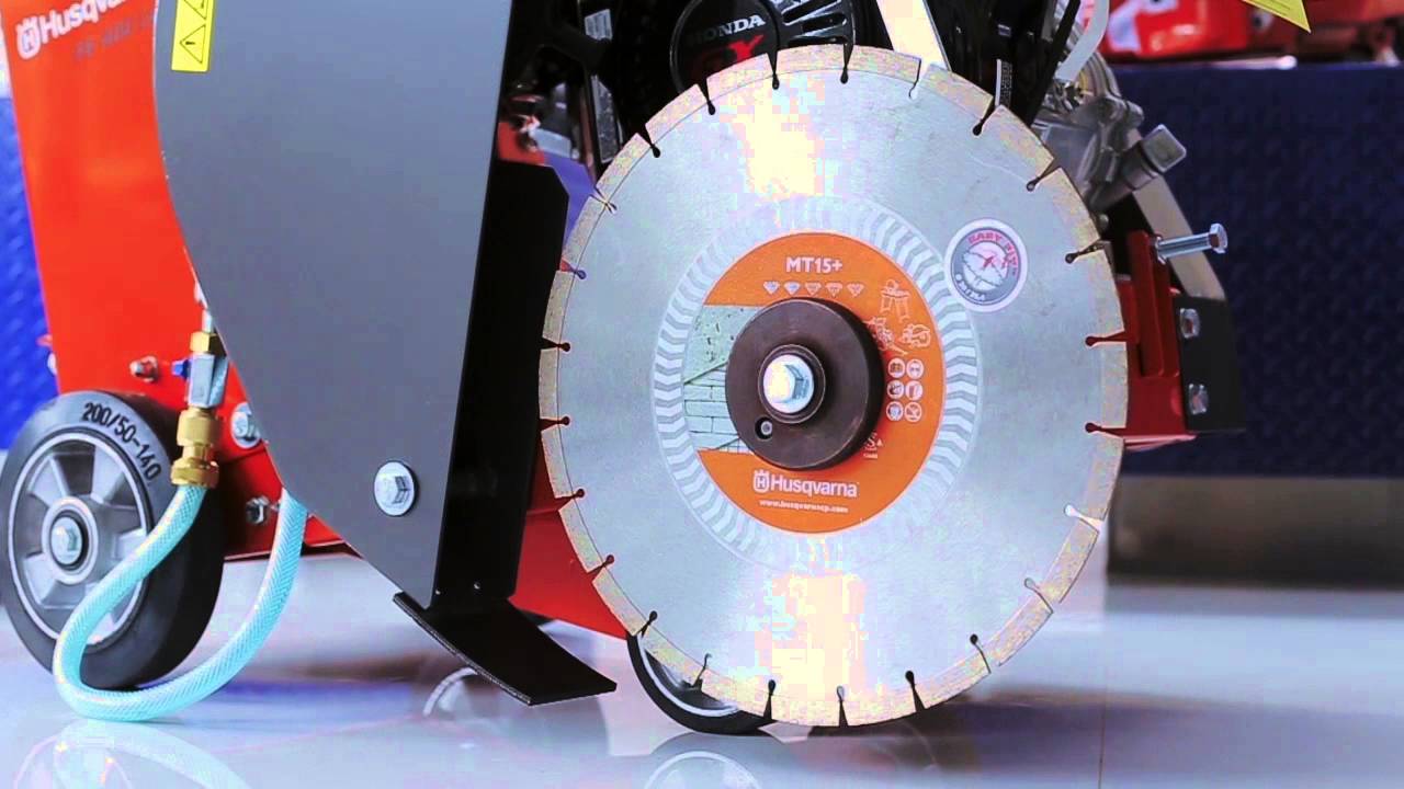 POWER CUT - 2015 Husqvarna Floor Saw FS400LV