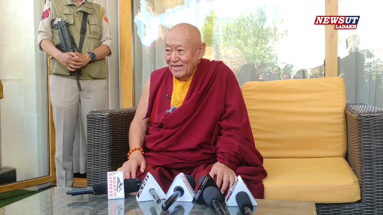 Luncheon hosted for H.H Drikung Kyabgon Chetsang Rinpoche by LAHDC Leh