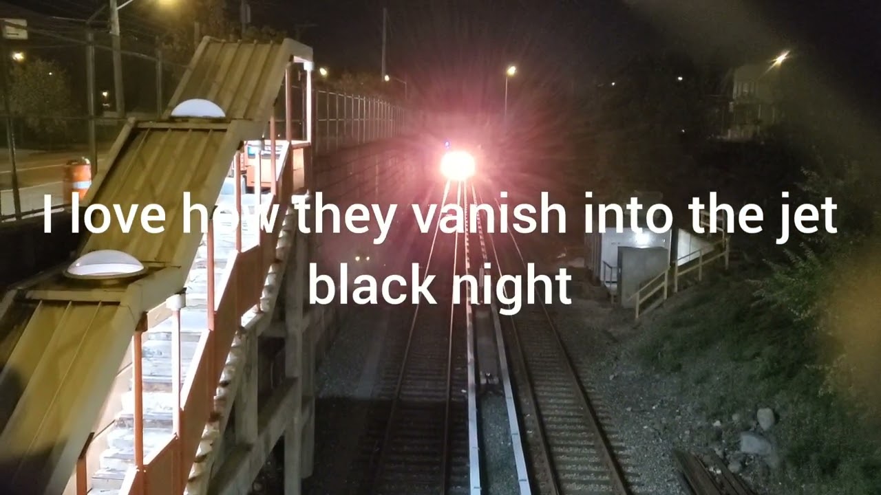 Staten Island Railroad - Last days of the R-44 Rapid Transit Cars & a great shot of the Laser Train!