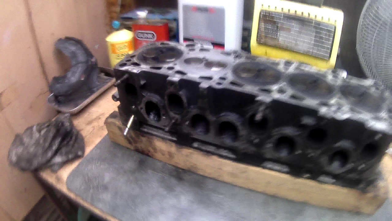 Testing valves with cylinder head removed