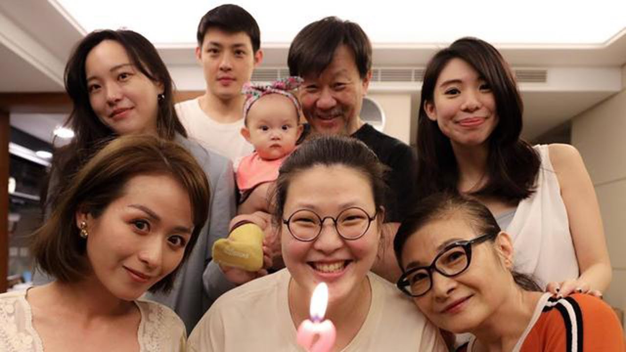 寇世勋全家福曝光，原配罕露面气质好，儿子仍未娶2岁半孩子的妈