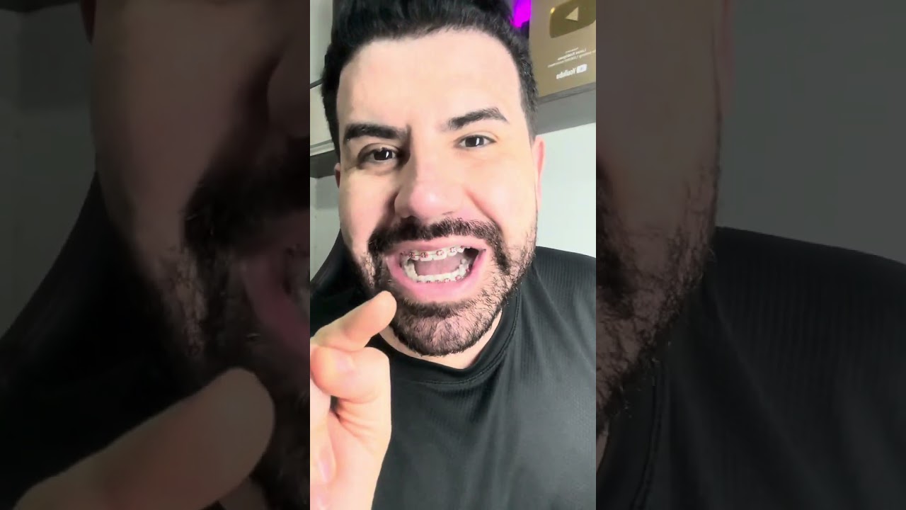 Um homem está bem preocupado com o seu silêncio viu mulher