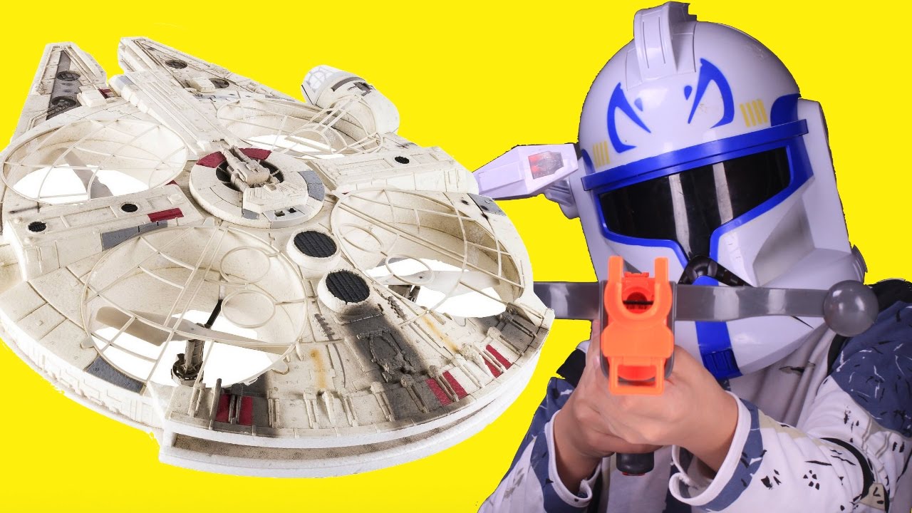 Star Wars Clone Trooper vs Millenium Falcon air hogs style