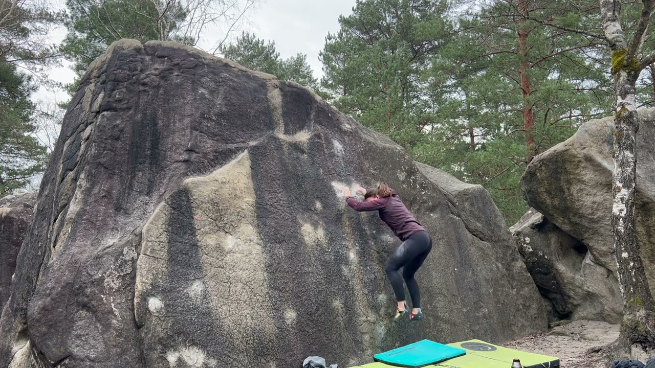 Lucifer  [short people beta] Fontainebleau, France