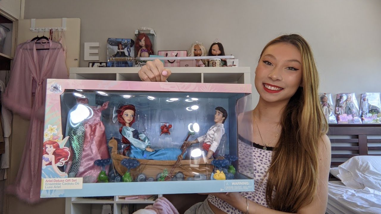 ARIEL DELUXE GIFT SET 2021 /22 UNBOXING / REVIEW! DISNEYS LITTLE MERMAID KISS THE GIRL  PLAYSET 🧜‍♀️