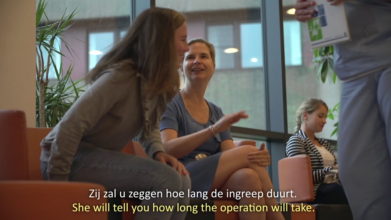 een ingreep in het Chirurgisch Dagcentrum (Engelse ondertitels)