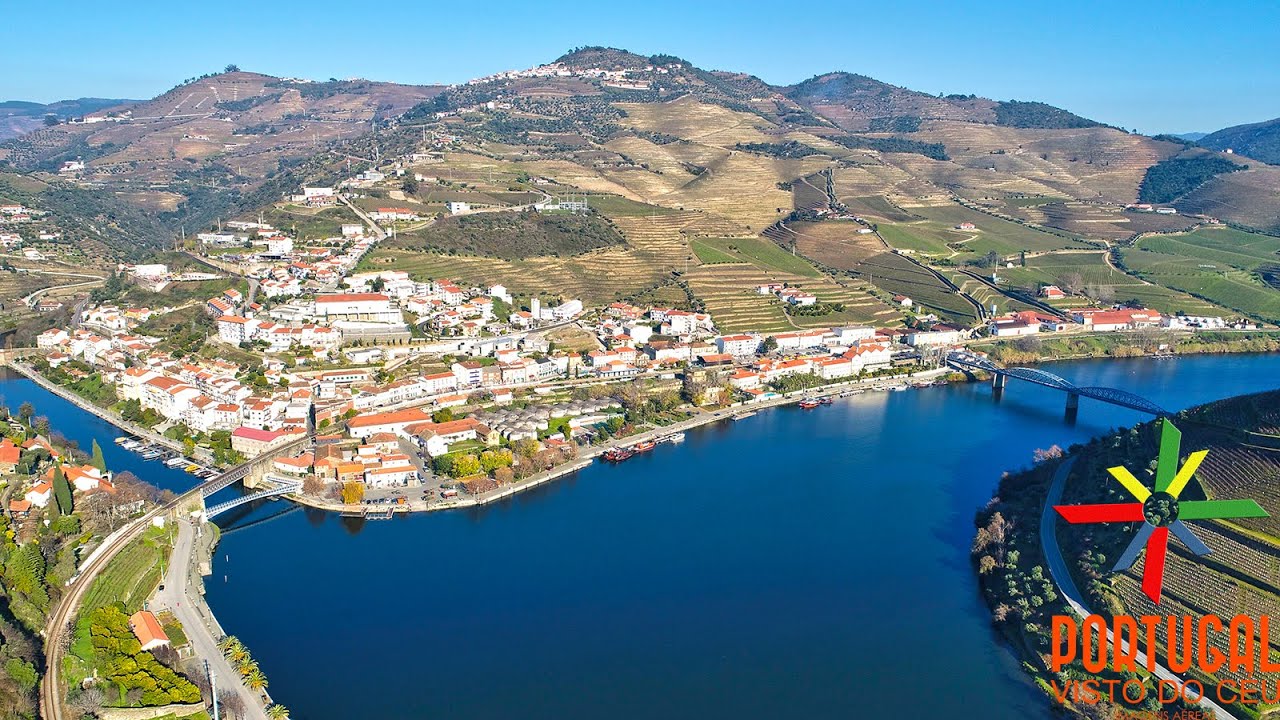 Pinhão - Port Wine region - Douro river - Alto Douro Vinhateiro - Alijó - 4K UltraHD