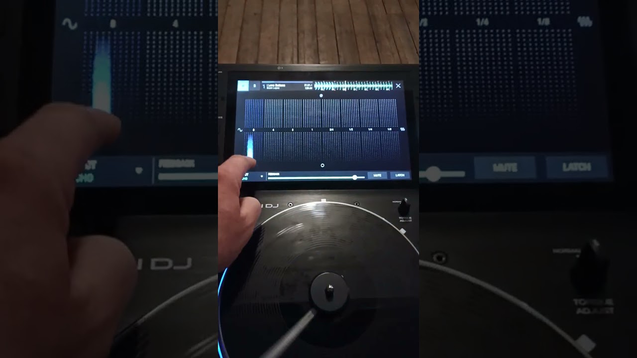 ОС Engine 3.1 с новой функцией Touch FX у Denon sc6000M