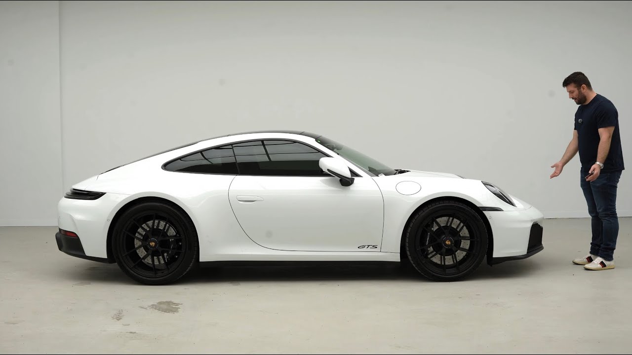 Porsche 911 GTS 2026 года — имеет ли вообще смысл эта гибридная модель?