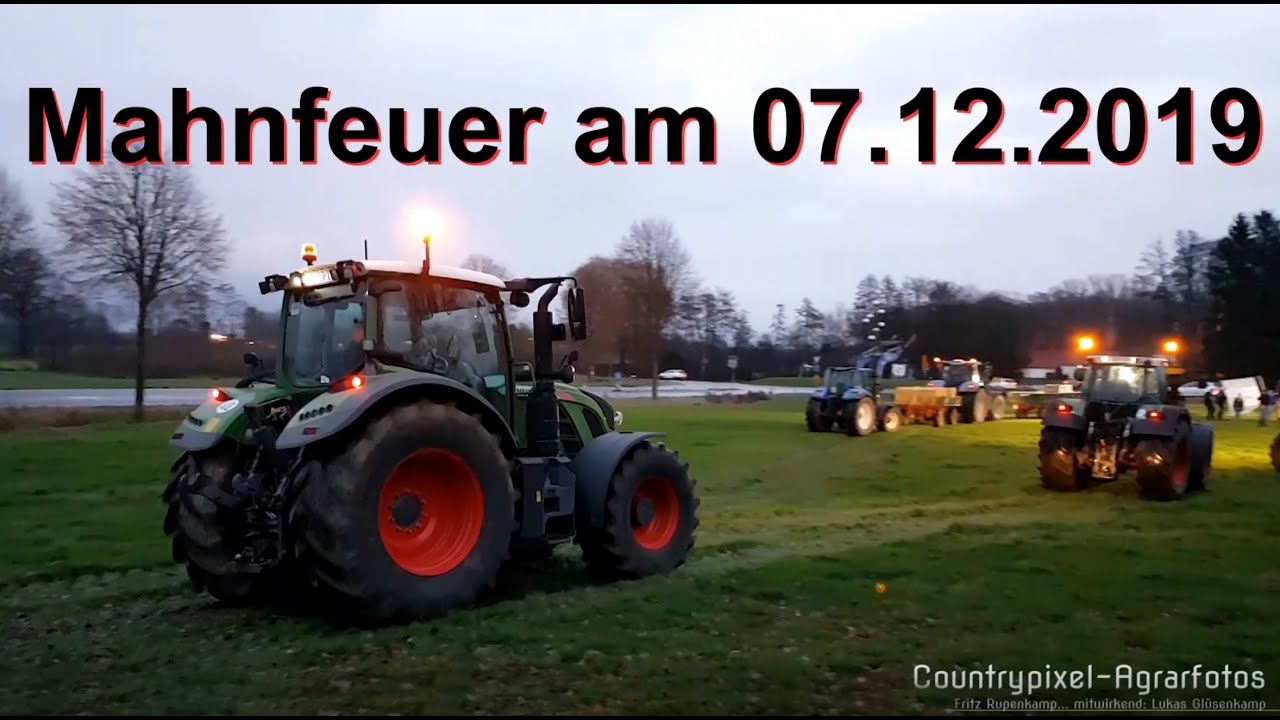 Mahnfeuer der Landwirte aus dem Altkreis Wittlage am Kreisel in Leckermühle  am 07. Dezember 2019