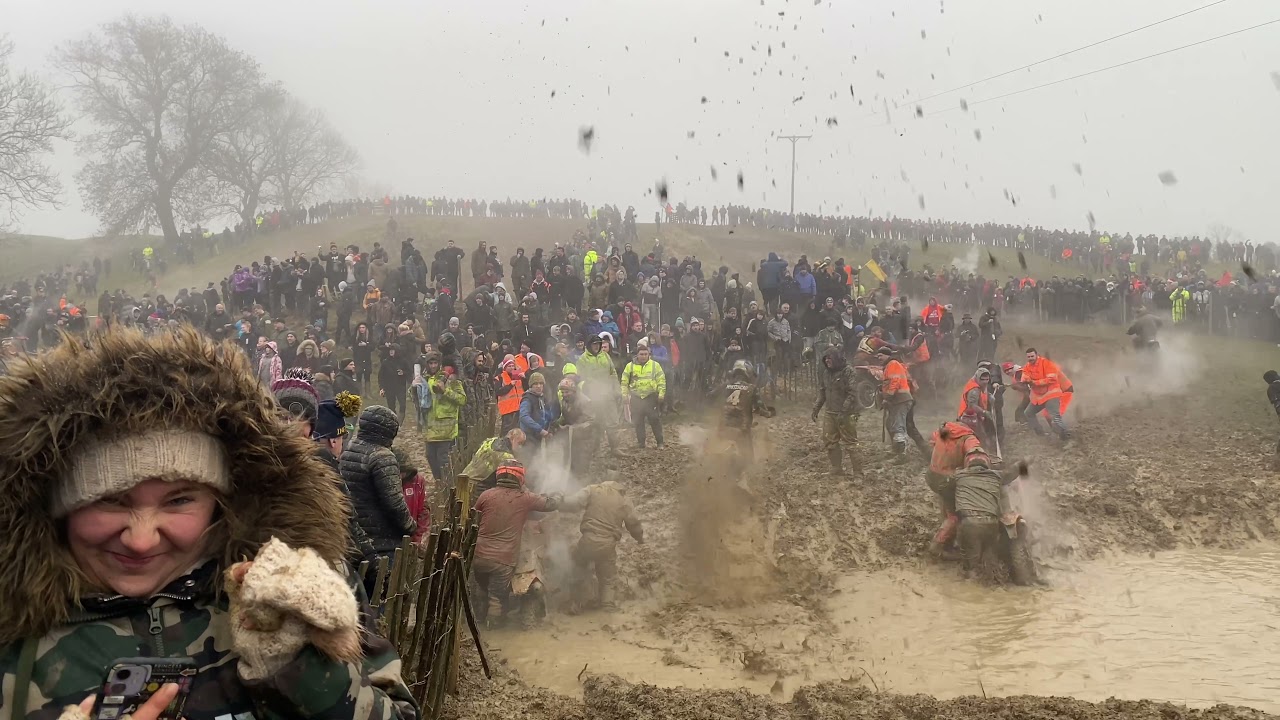 Wild and woolly 2021 , first lap chaos ! + practice , crashes and fails !