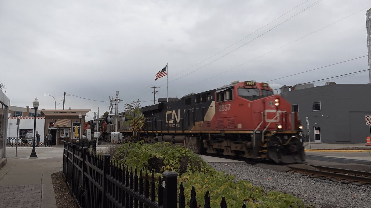 E251 with a Cool Lashup passes through Royal Oak MI (10/21/23)
