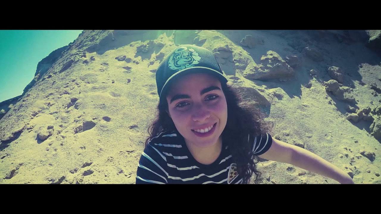 Clara Yolks - Viene y Va (Videoclip)