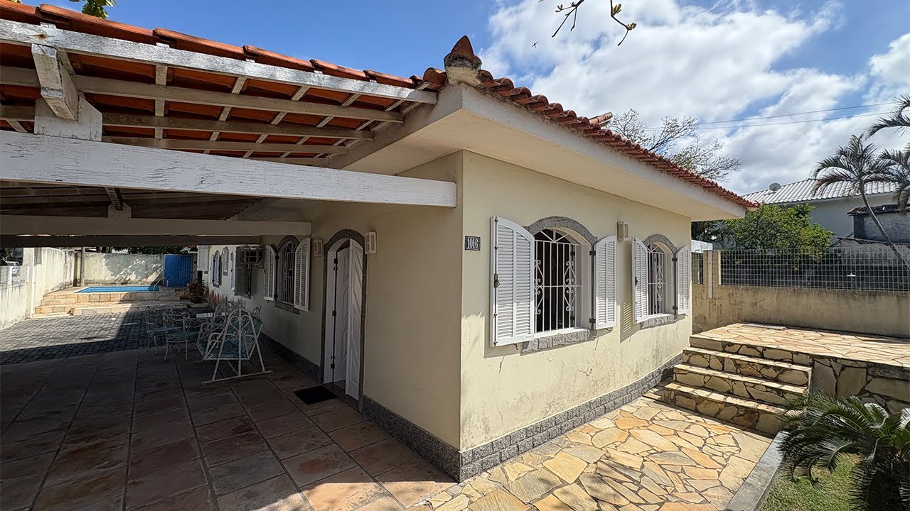 OPORTUNIDADE! CASA PÉ NA AREIA EM FRENTE A RUA ASFALTADA EM ARARUAMA | REGIAO DOS LAGOS