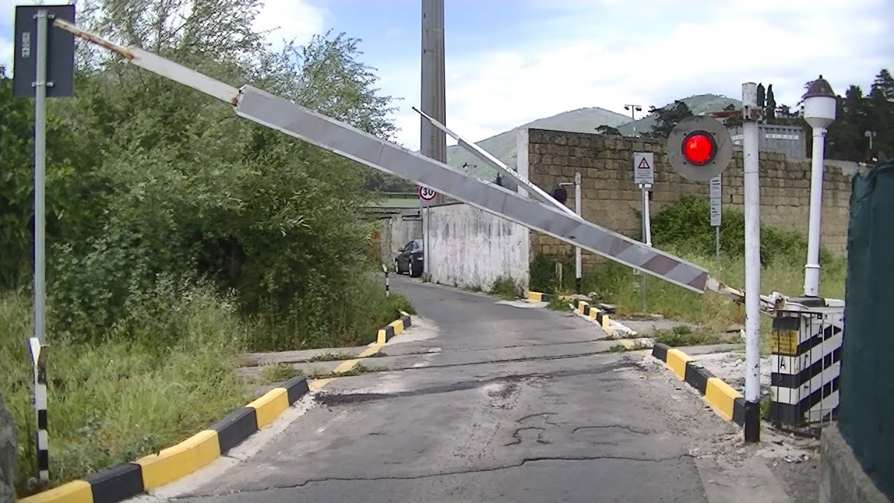 Spoorwegovergang Castel San Giorgio (I) // Railroad crossing // Passaggio a livello