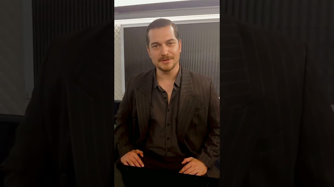 #CağatayUlusoy felicitó a los maestros  con motivo del 24 de noviembre, Día del Maestro .