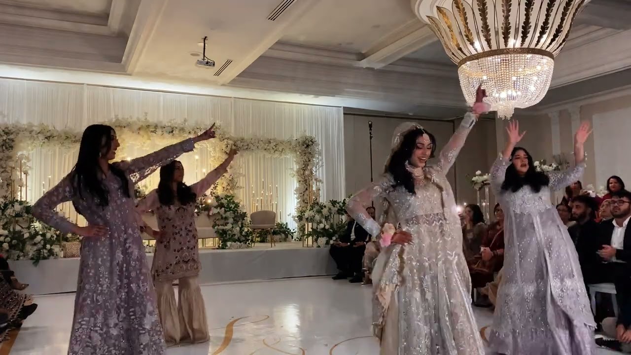 Best Pakistani Bridal Dances ft. Groom's Side - Neyha & Shahaab, Toronto| Sauda Khara Khara|Sharara