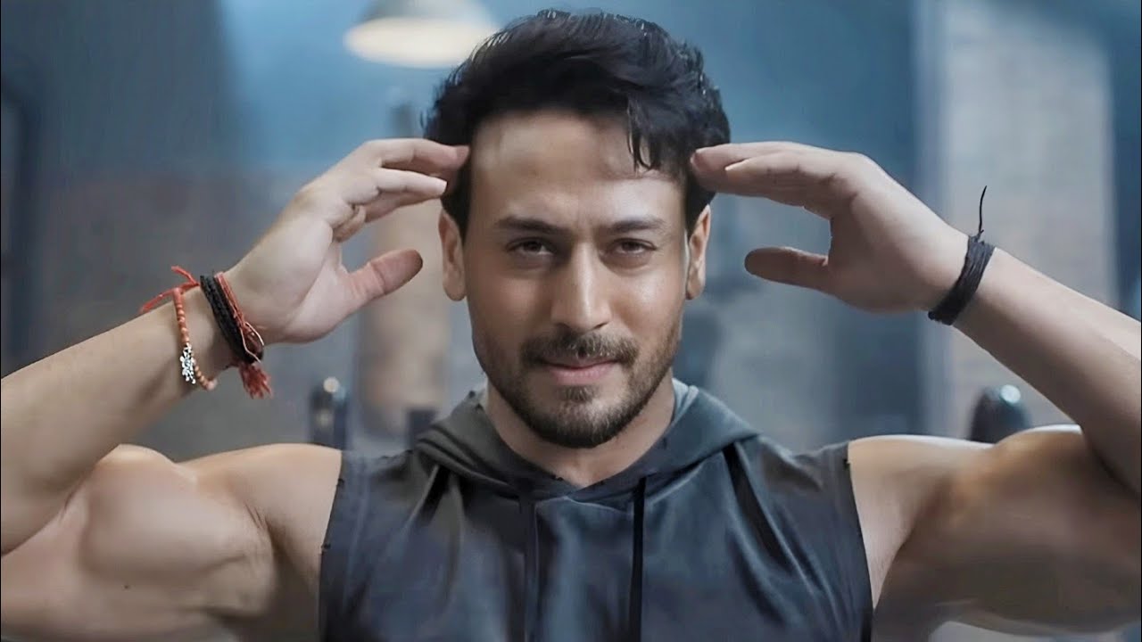 ظابط عنيف بيقتلوا كل فريقه قدام عنيه غلبانين مايعرفوش انه وحش عنيف هيقف قدامهم بطوله وهيكسر عضمهم..