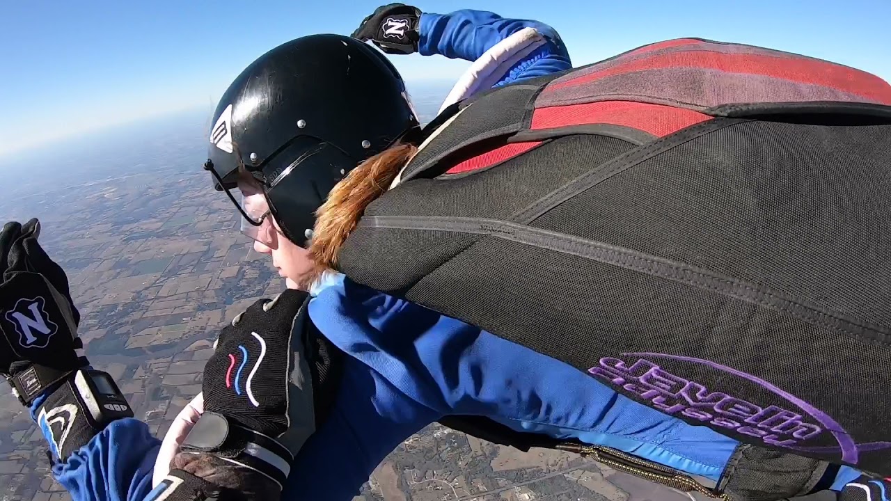 Skydive Spaceland Dive Flow 2