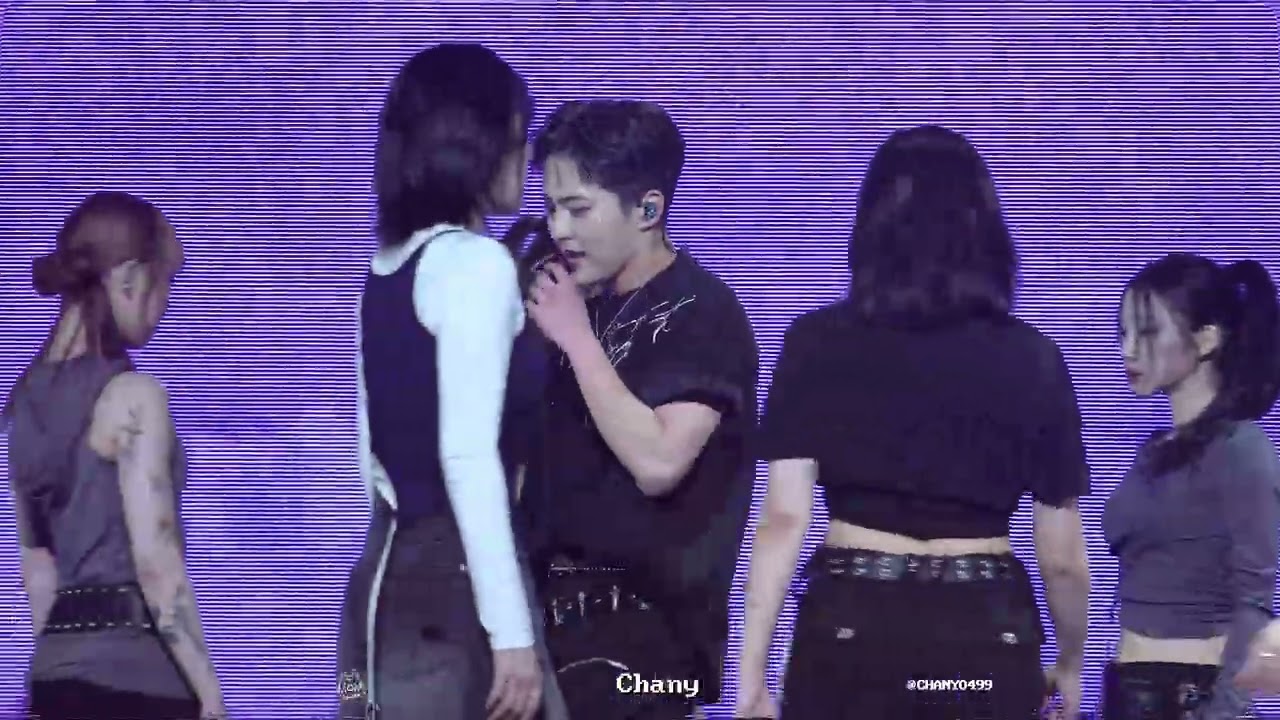250927 FAN CONCERT〈 X Times ( ) 〉ENCORE Frrdback 피드백 시우민(XIUMIN)