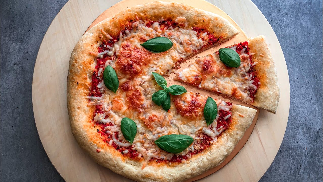 بيتزا على طريقة مدينة نابولي الإيطالية رح تاخدك بطعمها لإيطاليا Italian pizza
