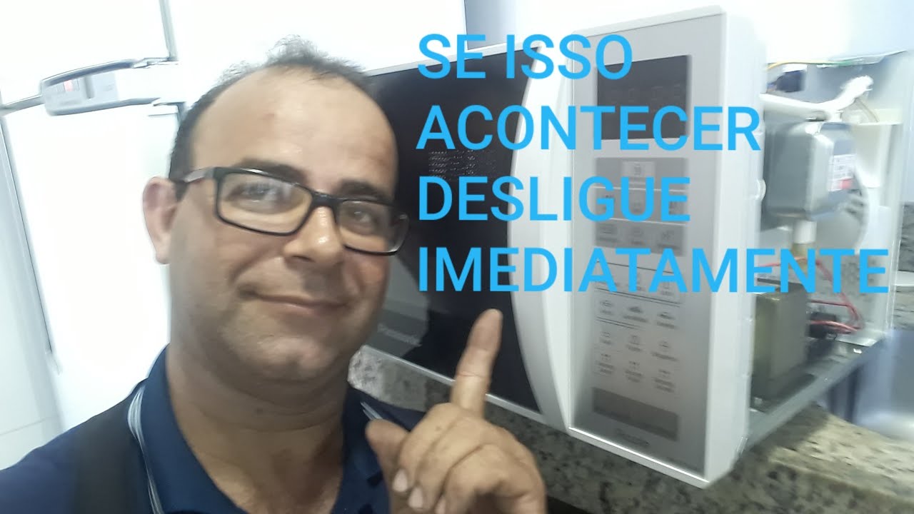 Microondas ligado direto.