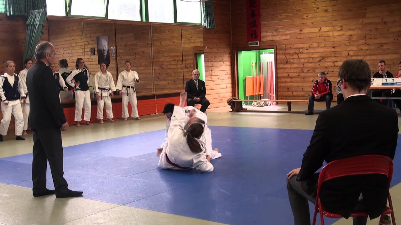 JUDO CLUB CAROUGE CSE 2015 Tour 7 Dames R1 JC CAROUGE - JUDO JURA 8 - 2