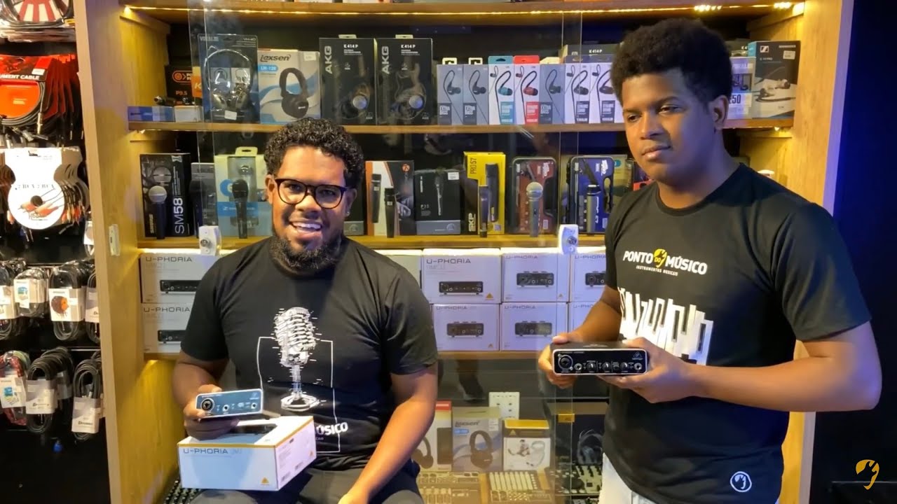 Behringer U-Phoria UM2 vs UMC22 | Ponto do Músico