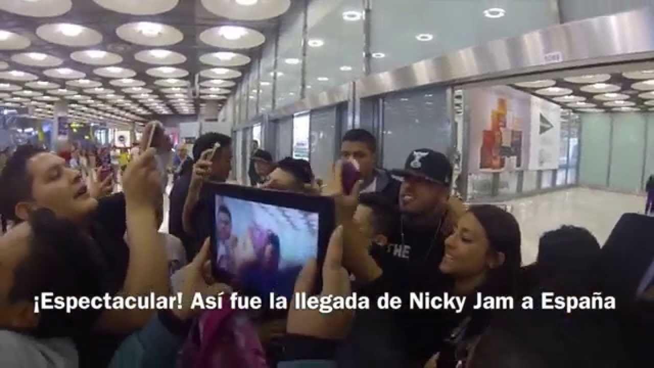 ¡Espectacular! Así fue la llegada de Nicky Jam a España