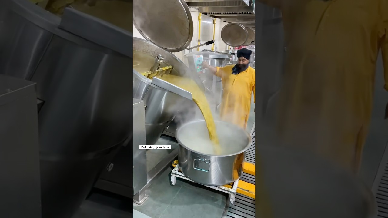 Langar dal making at gurudwara bangla sahib