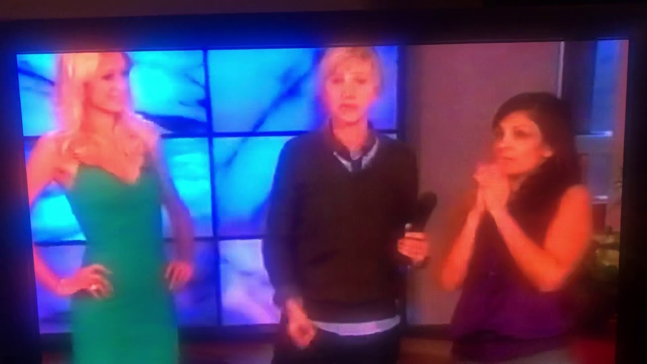 Girl dunked by Paris Hilton (Ellen Show)