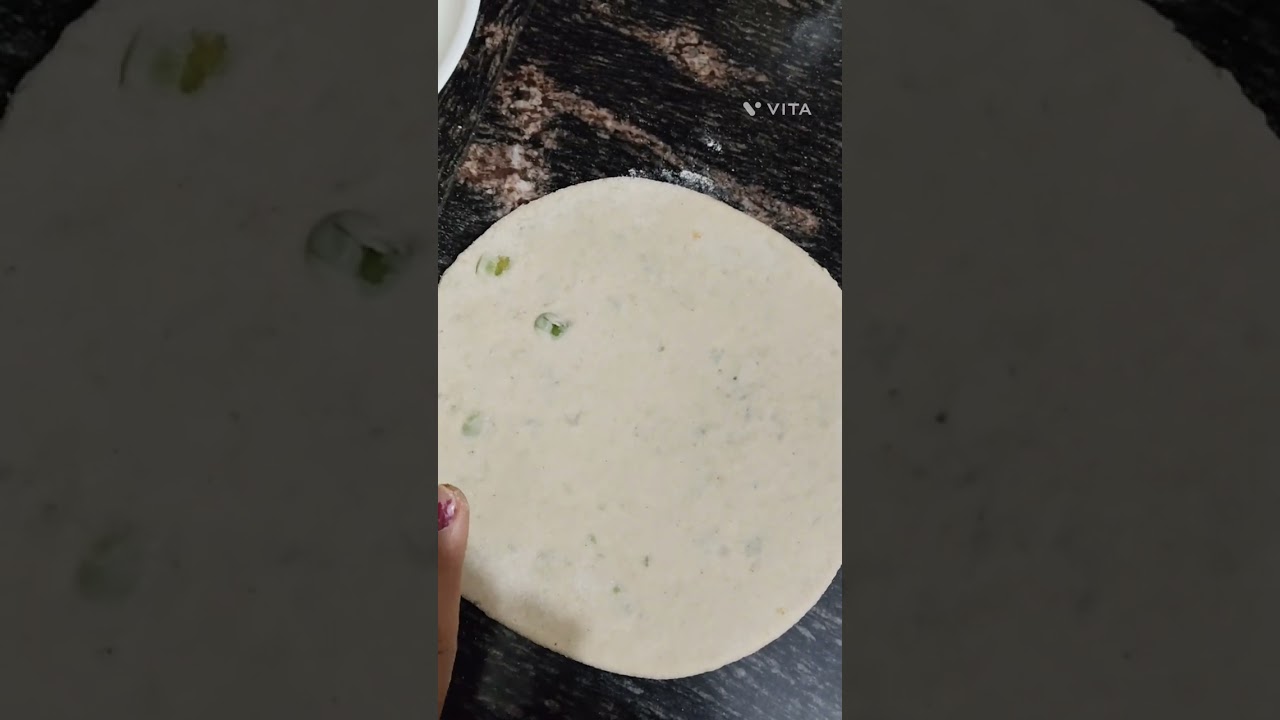 Aloo matar ke simple paraathe😋😊