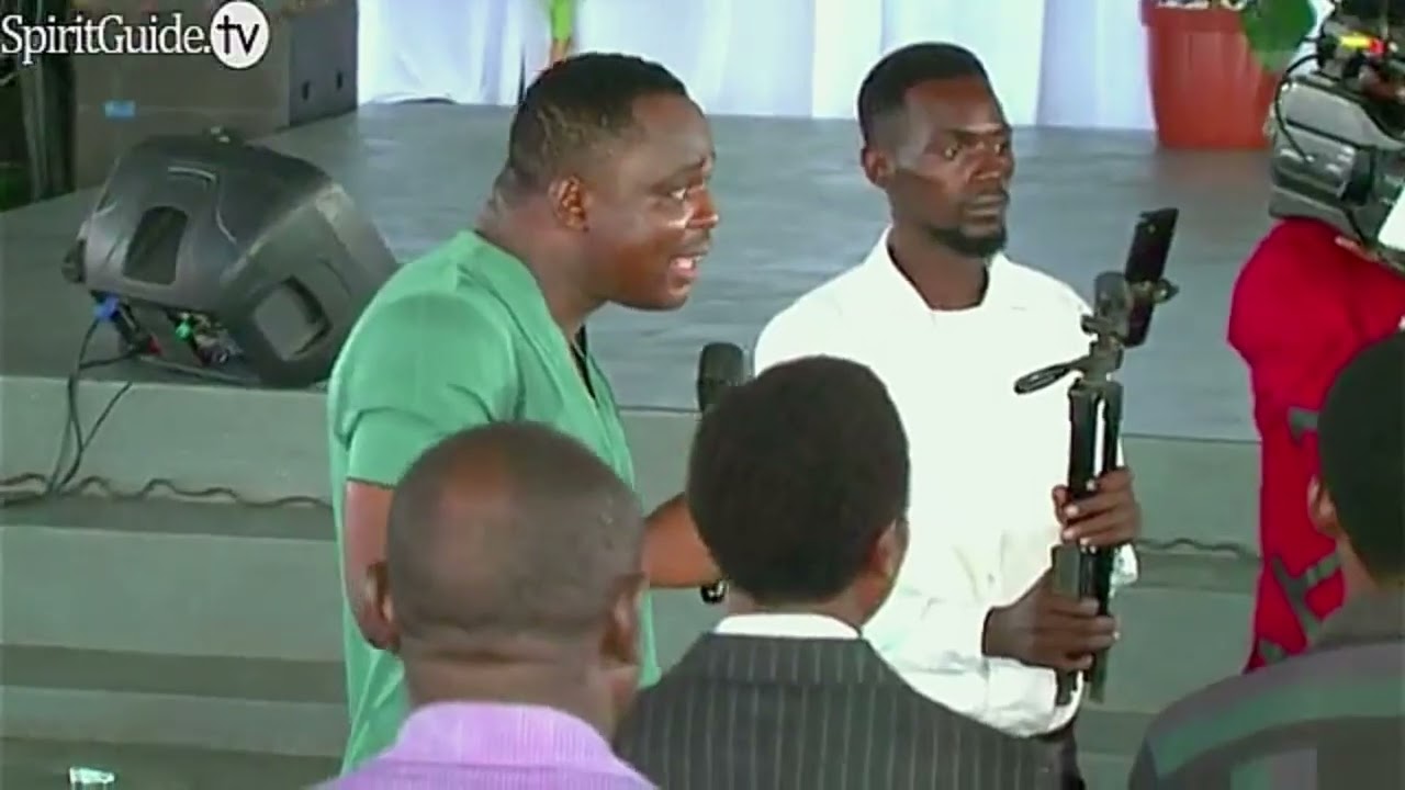 Watch how God used Prophet Micheal to activate the prophetic gift in him before everyone! 🔥#fypシ  