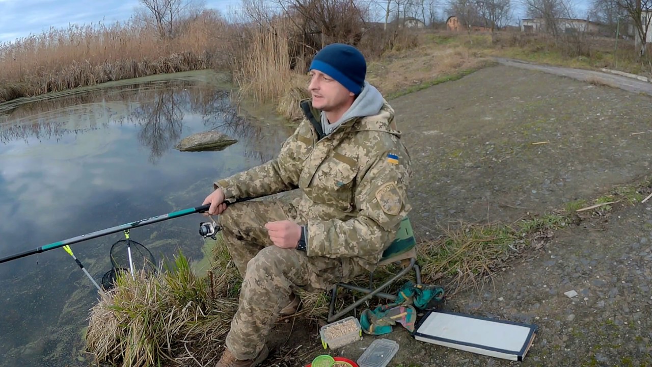 Рибалка в Бурштині. Риболовля з поплавочною вудочкою серед зими))))