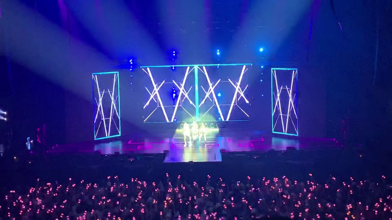 BLACKPINK - BOOMBAYAH in Amsterdam