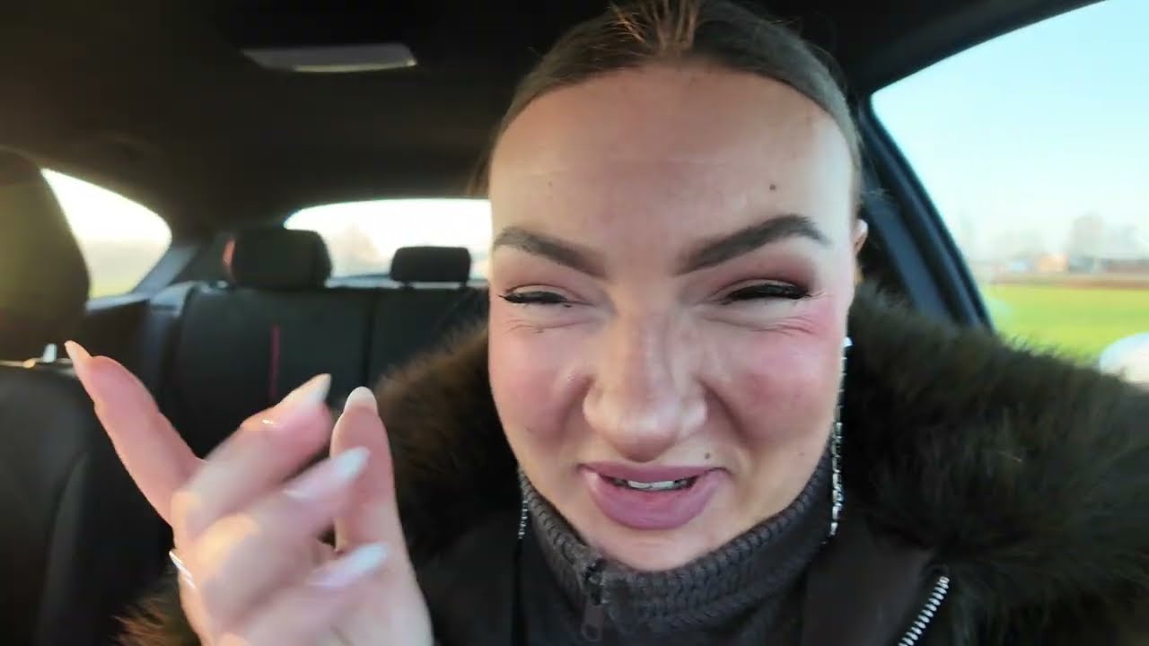 JE VOUS MONTRE MES CADEAUX  + MINI VLOG (Lille, Noël, haul cadeaux)