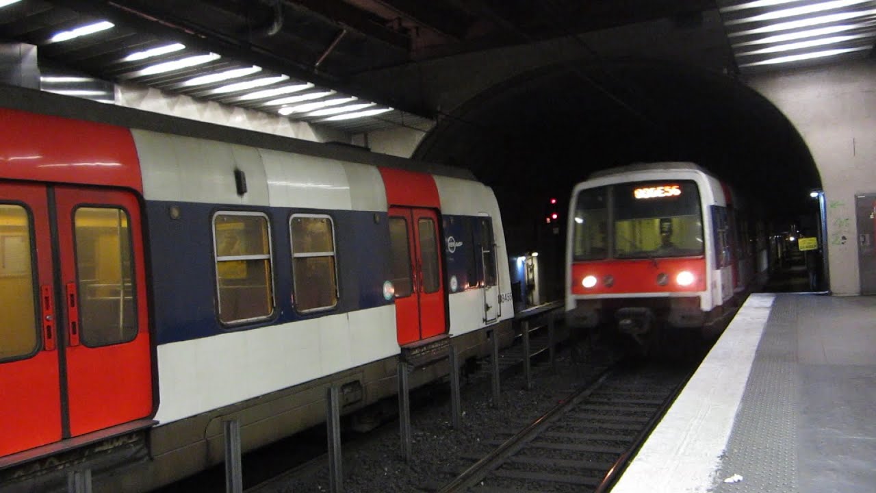 [Paris] MI84 RER A - La Défense (croisement)