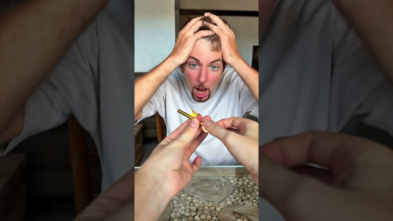 GOLDEN KEY MOVING MAGIC SECRET