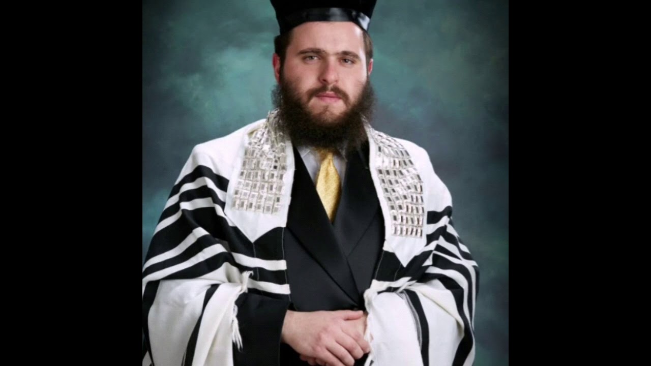 החזן מוטי בויאר שר 'אדיר הוא' בלחנו | 'cantor moti boyer sings his tune 'adir hu