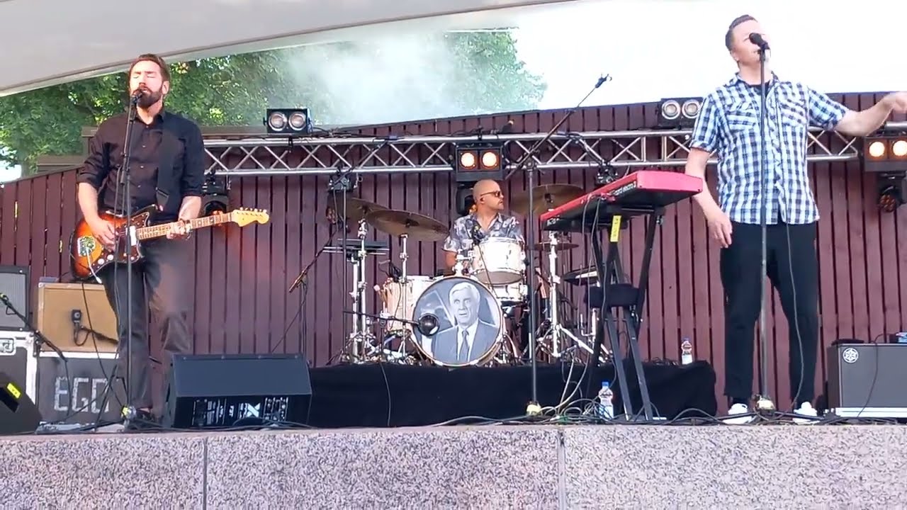 Egotrippi - Mestaripiirros ( Anna Puu) Salon iltatorilla 6.6.2024
