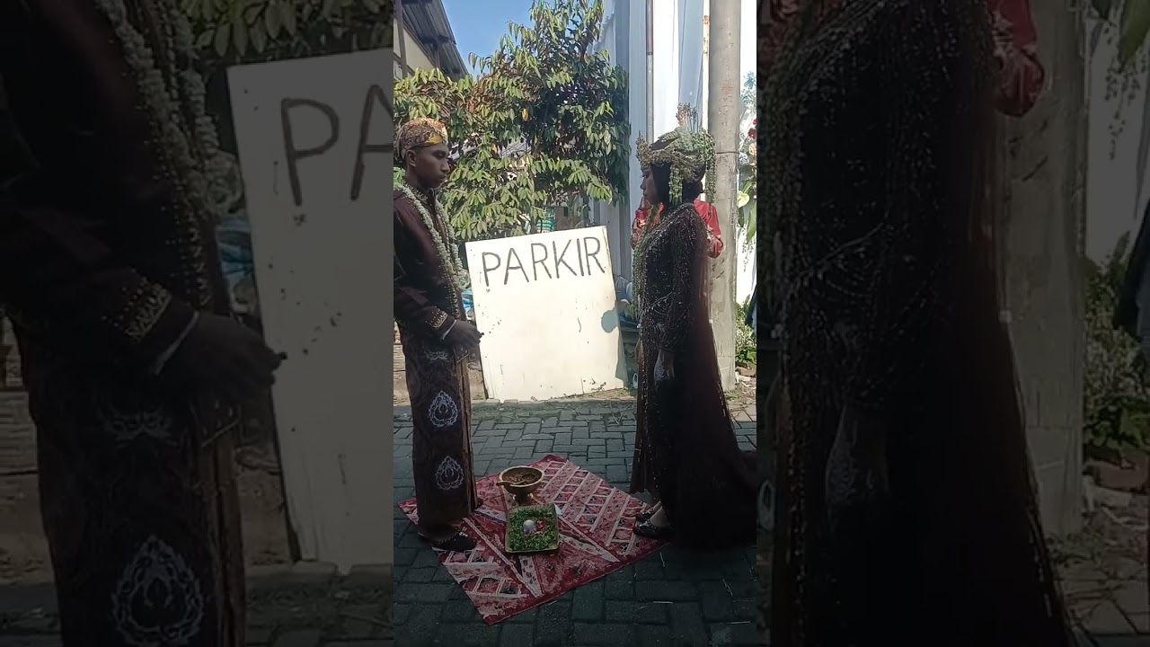 pengantin baru. dengan Adat Jawa yang satunya Madura yg satunya Jawa.