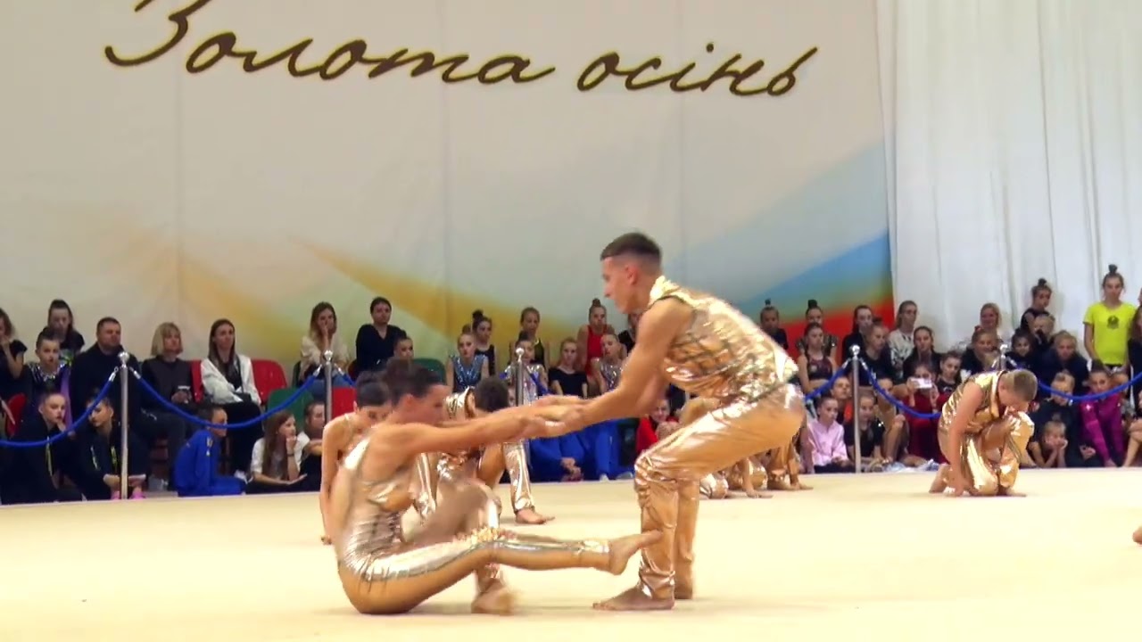 Показовий виступ Gold - Light Dance Company